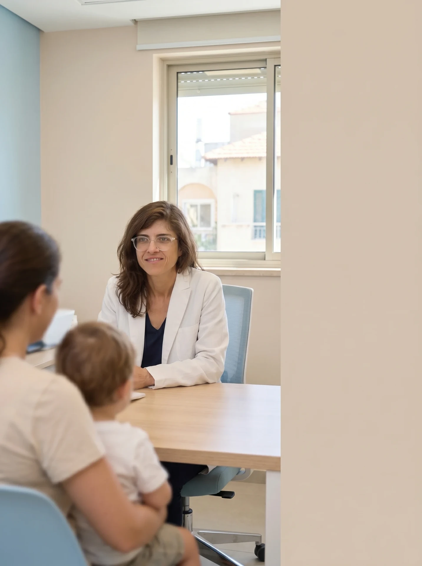 ייעוץ דה-סנסיטיזציה למזון עם ד״ר אנה ברמלי, מומחית לאלרגיה ואימונולוגיה קלינית, במרפאה פרטית בתל אביב
